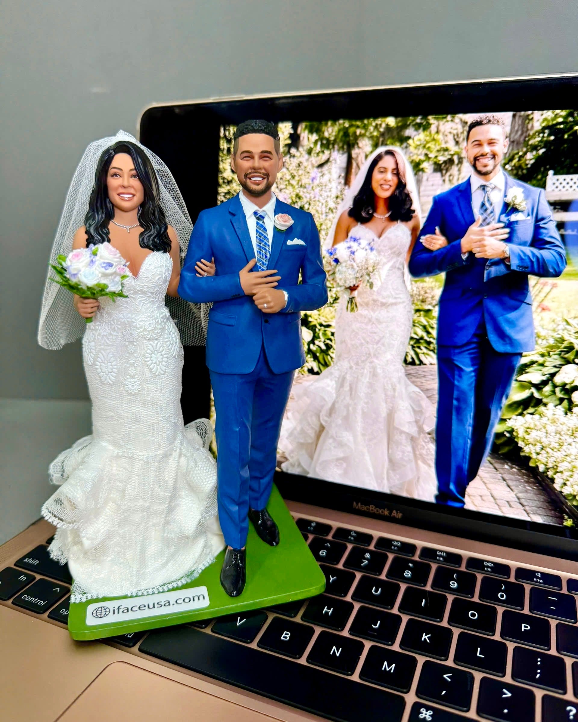 Wedding Statue